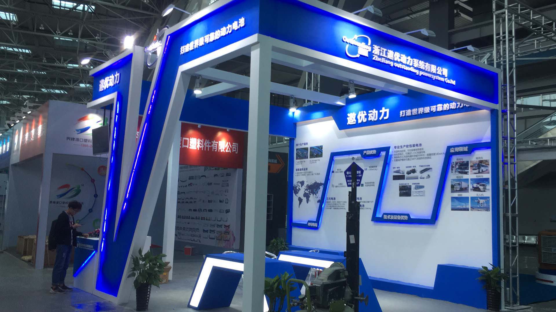 南寧木質展位制作，特裝展臺搭建哪家實惠？